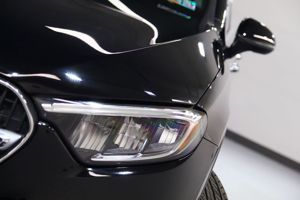 Certified 2025 Mercedes-Benz GLC 300 image 9