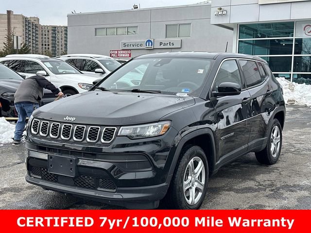 Used 2024 Jeep Compass Sport image 5