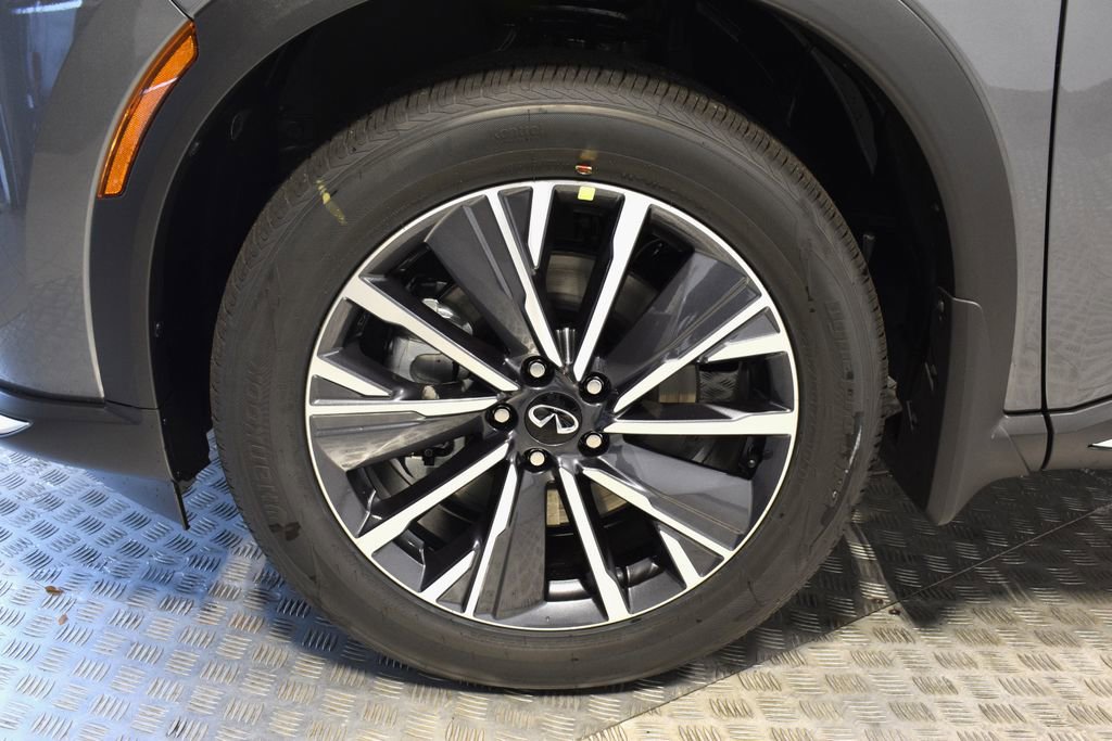 New 2026 INFINITI QX60 Luxe w/ Family Package image 30