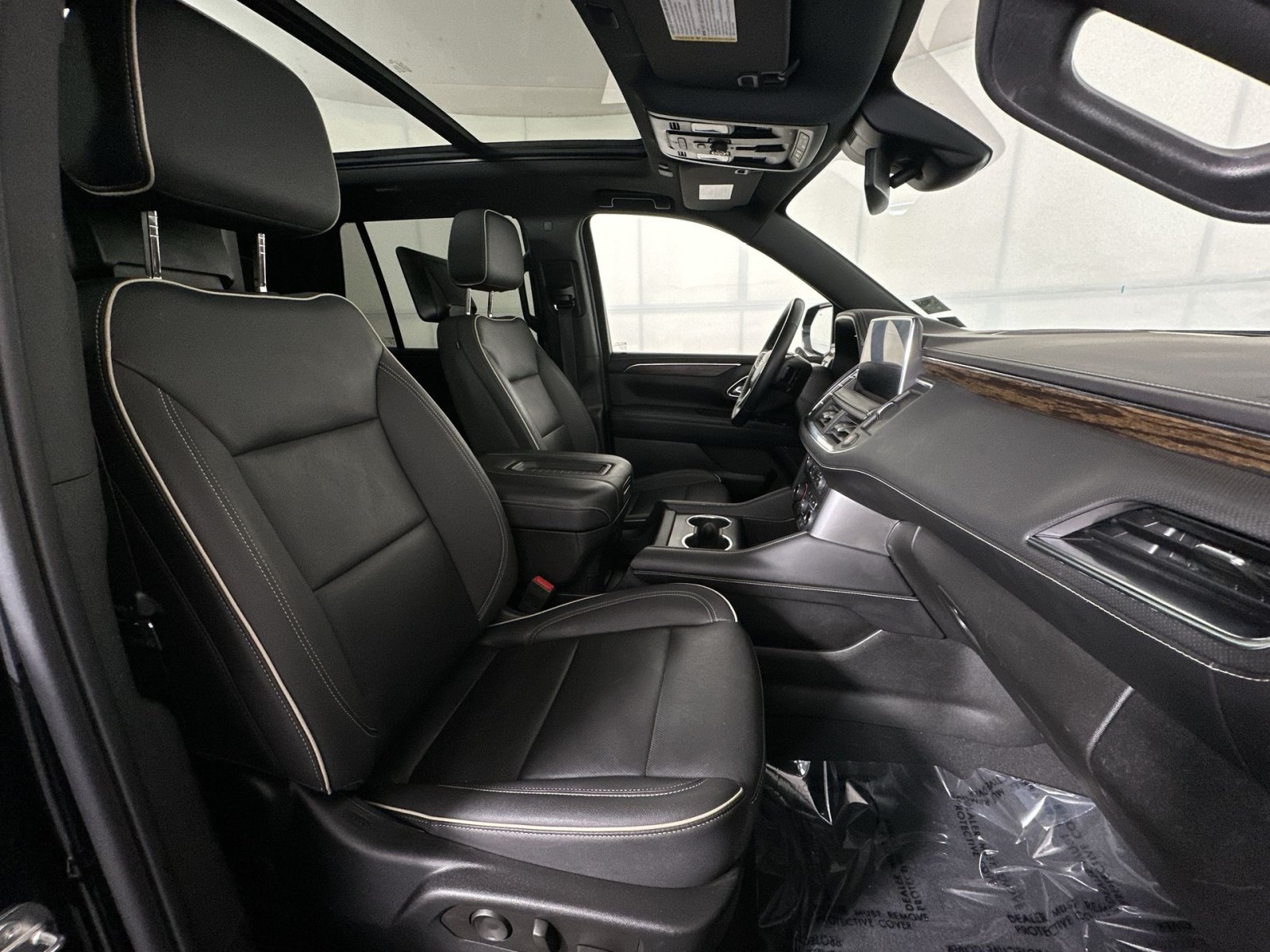 Used 2023 Chevrolet Tahoe Premier AWD/4WD image 28