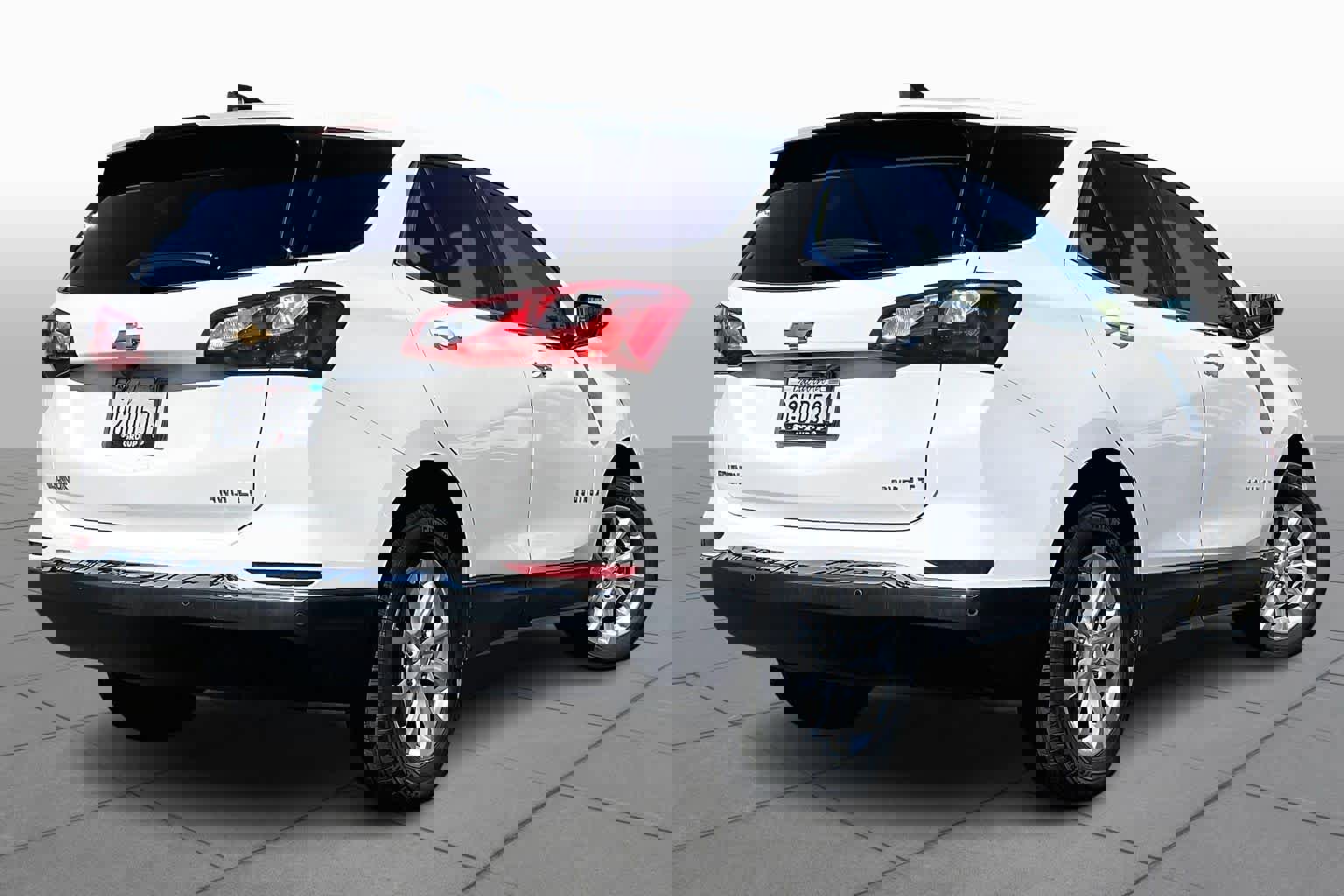 Used 2021 Chevrolet Equinox LT w/ LPO, Cargo Package image 12