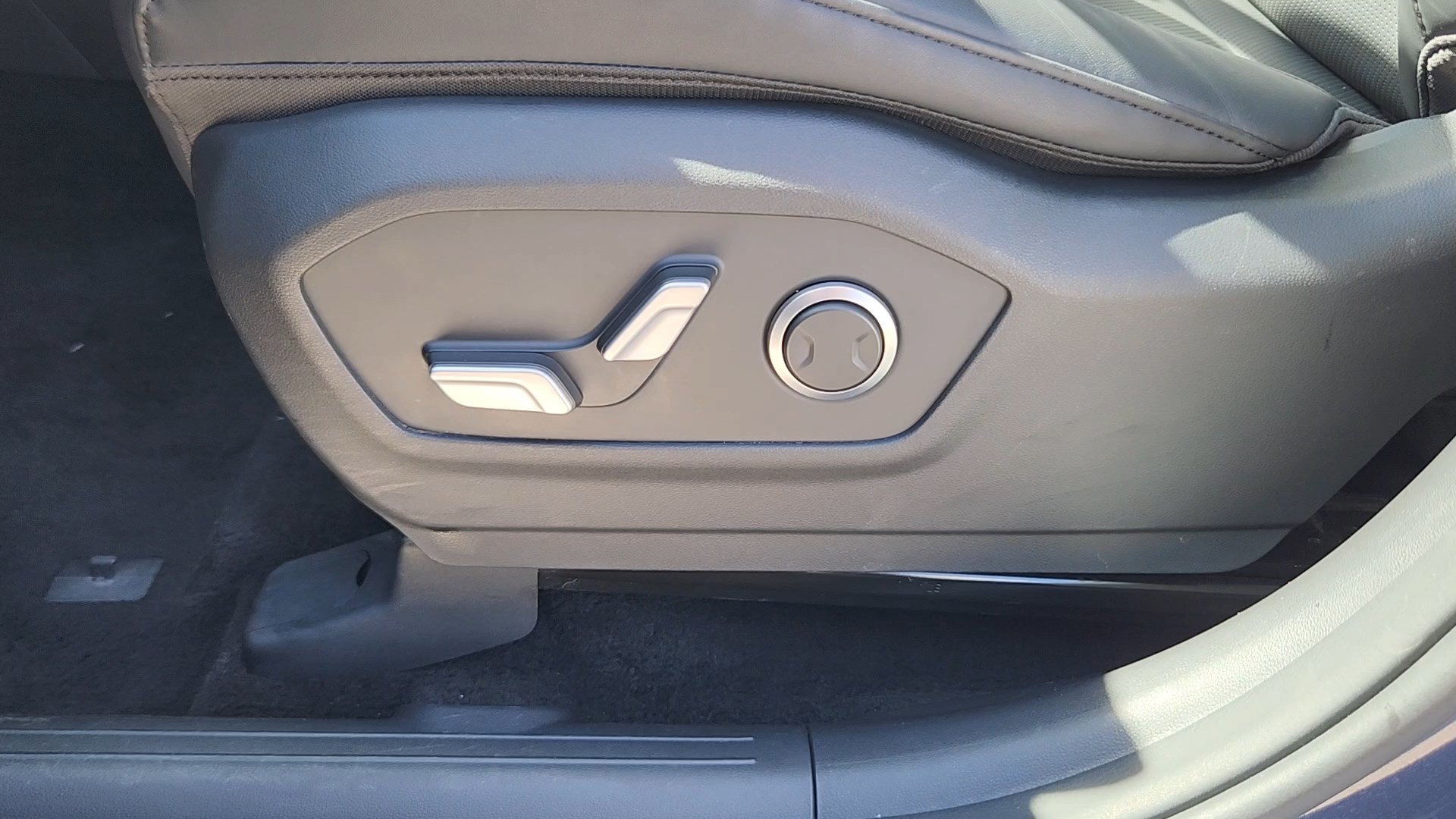 Certified 2026 Hyundai Santa Fe SEL AWD/4WD image 8