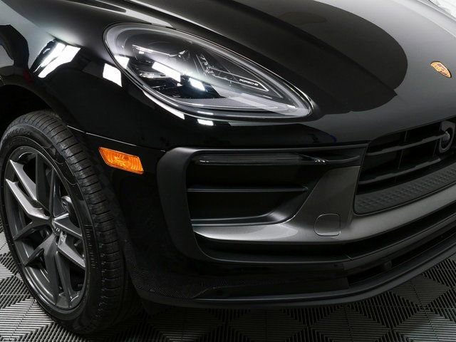 New 2026 Porsche Macan Turbo image 39