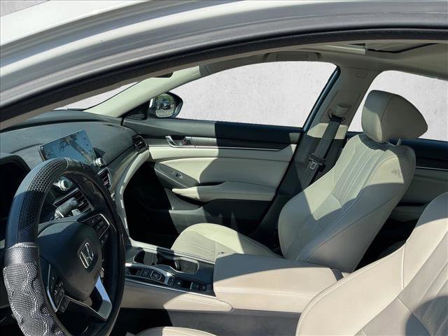 Used 2020 Honda Accord Touring image 11