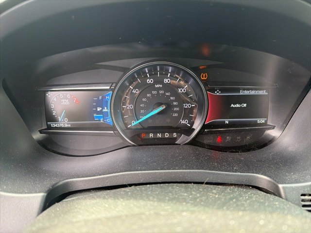 Used 2018 Ford Explorer XLT w/ Equipment Group 202A image 6