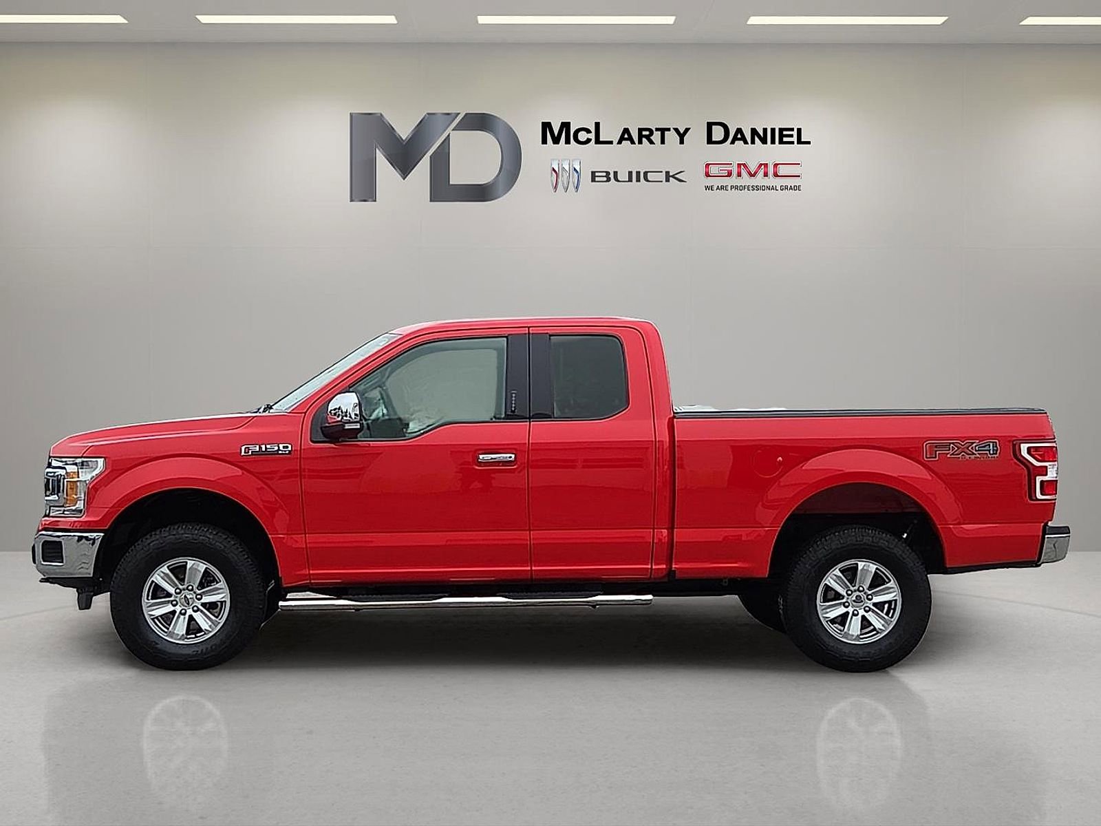 Used 2018 Ford F150 XLT w/ Equipment Group 301A Mid AWD/4WD image 3