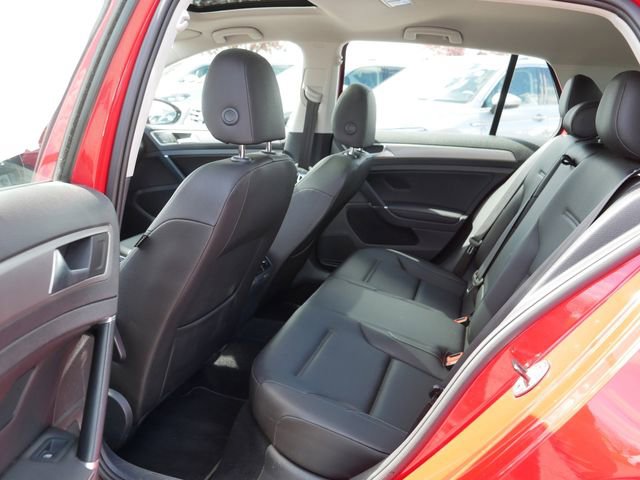 Used 2017 Volkswagen Golf Wolfsburg Edition FWD image 17
