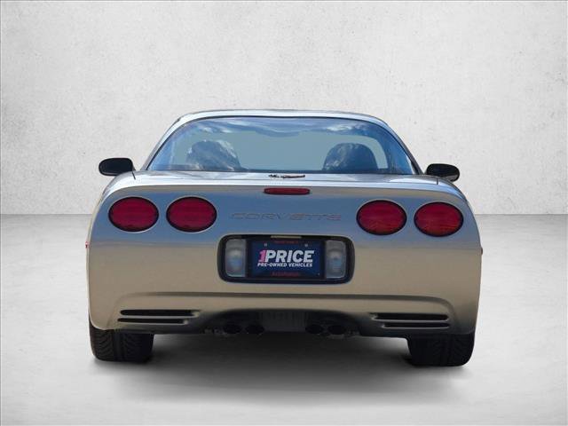 Used 2000 Chevrolet Corvette Coupe w/ Roof Pkg RWD image 6