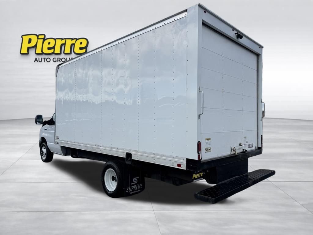 Used 2022 Ford E-450 and Econoline 450 Super Duty w/ Power Windows & Locks Group image 2