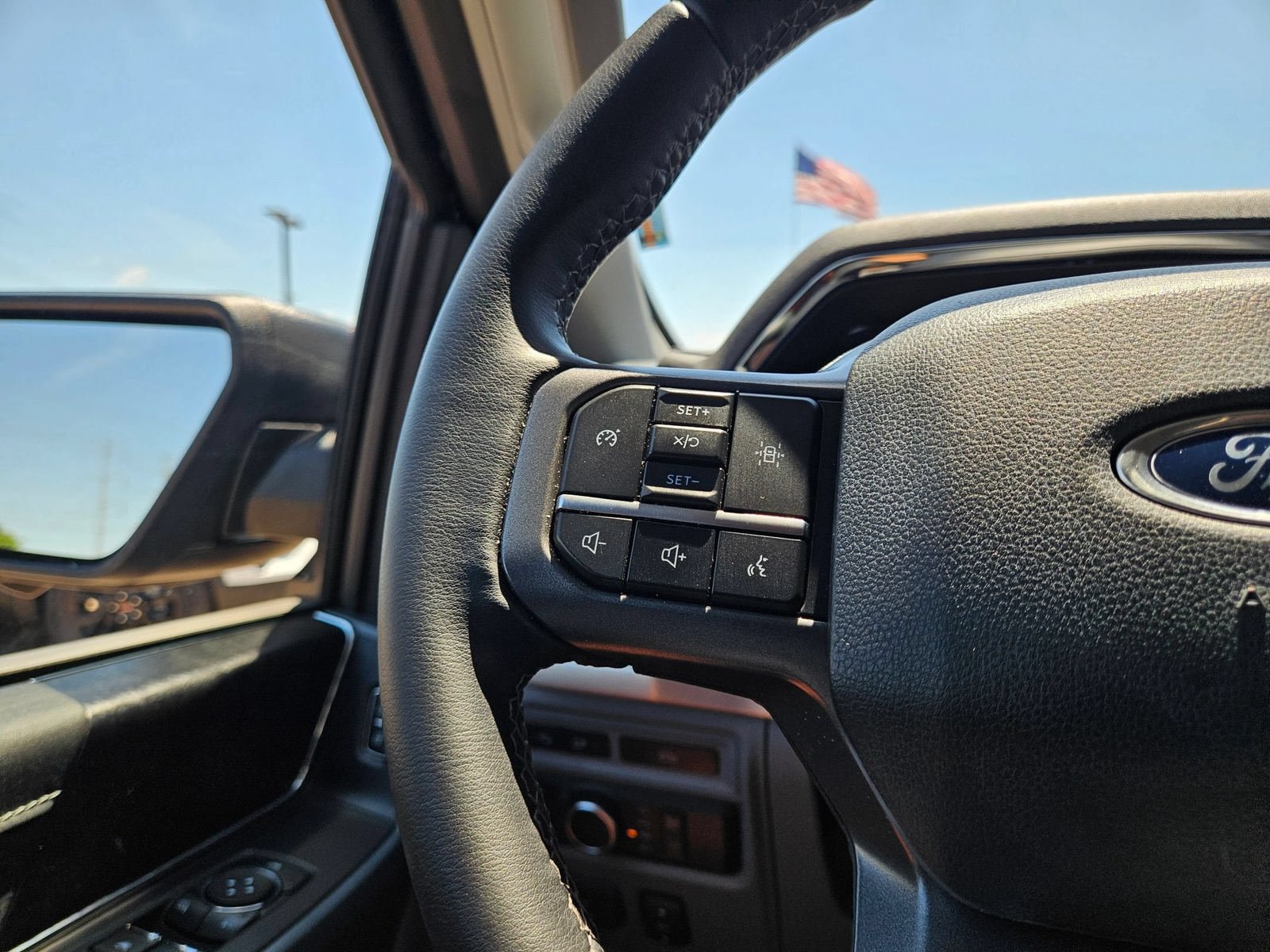 Used 2023 Ford F150 Lightning XLT AWD/4WD image 12