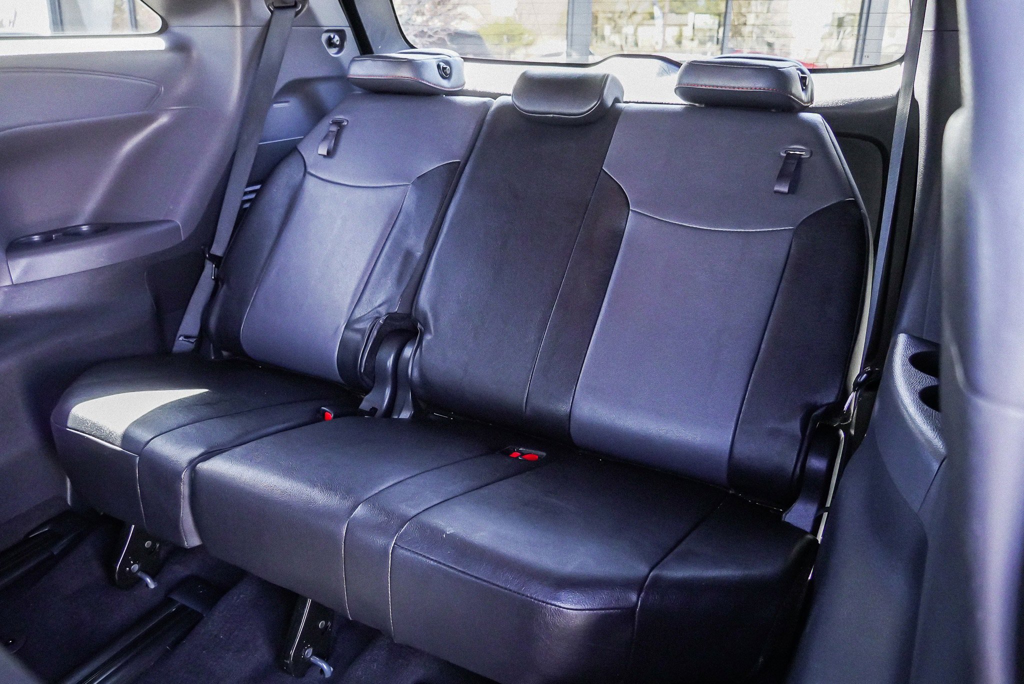 Used 2023 Toyota Sienna XSE image 24