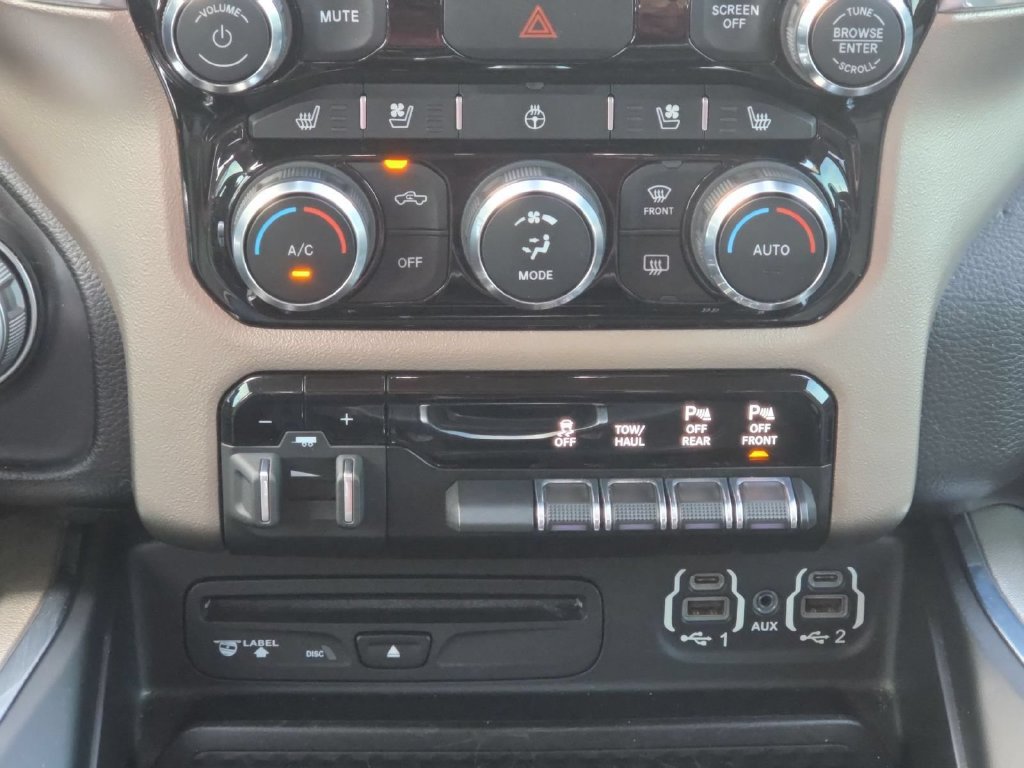 Used 2019 RAM 1500 Laramie AWD/4WD image 22