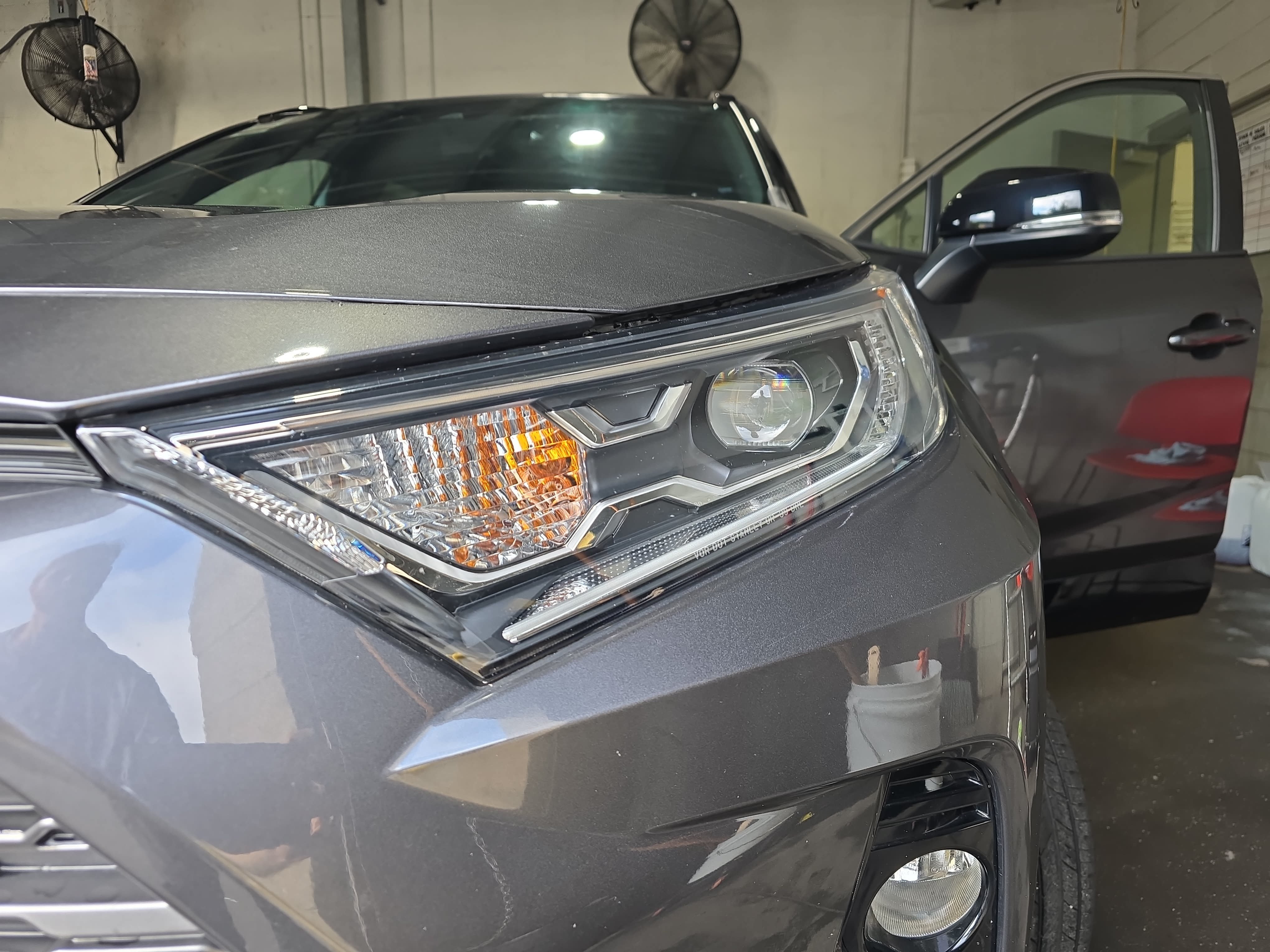 Certified 2021 Toyota RAV4 XSE w/ XSE Grade Weather Package AWD/4WD image 31