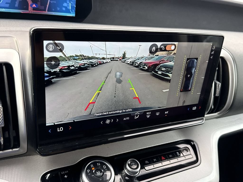 Used 2025 Ford Expedition Active AWD/4WD image 19