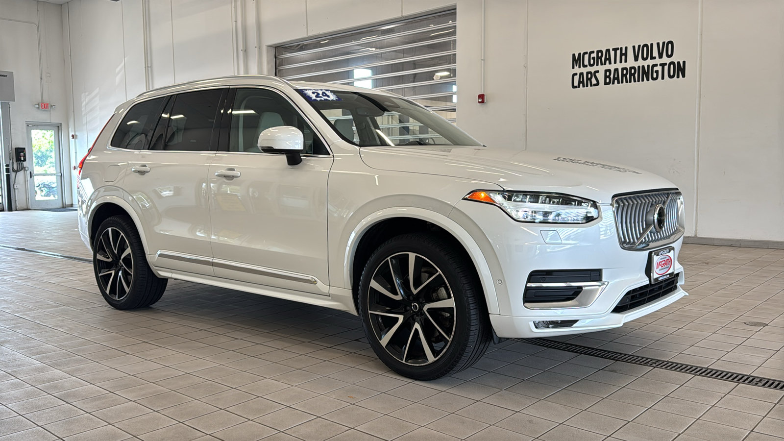 Used 2024 Volvo XC90 B6 Plus w/ Protection Package Premier AWD/4WD image 3