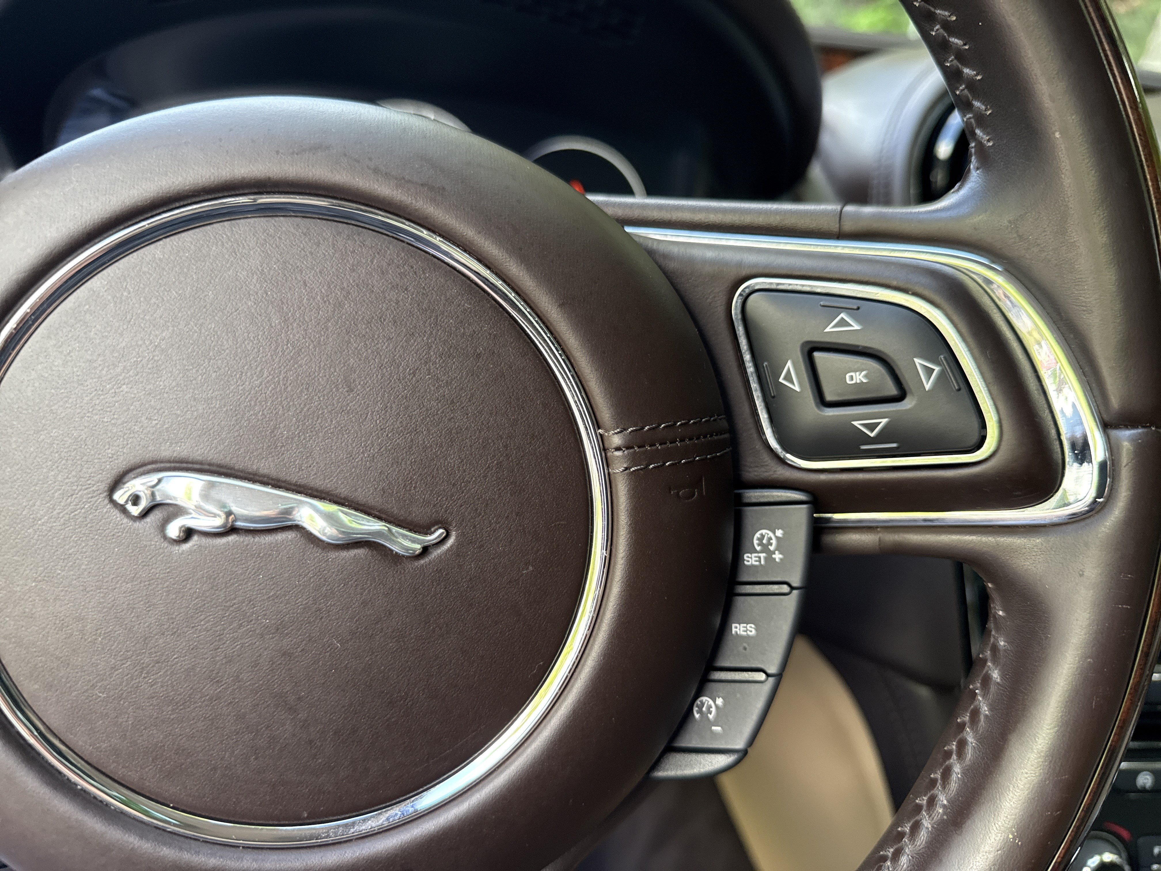 Used 2016 Jaguar XJ L Portfolio AWD/4WD image 25