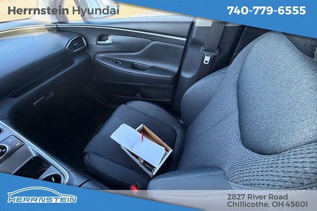 Used 2023 Hyundai Santa Fe SE image 11