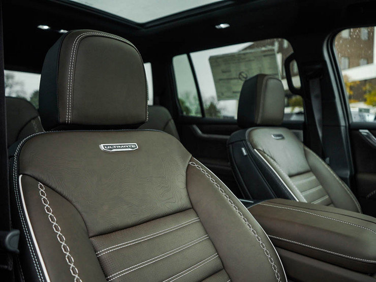 New 2026 GMC Acadia Denali Ultimate w/ LPO, Floor Liner Package image 12