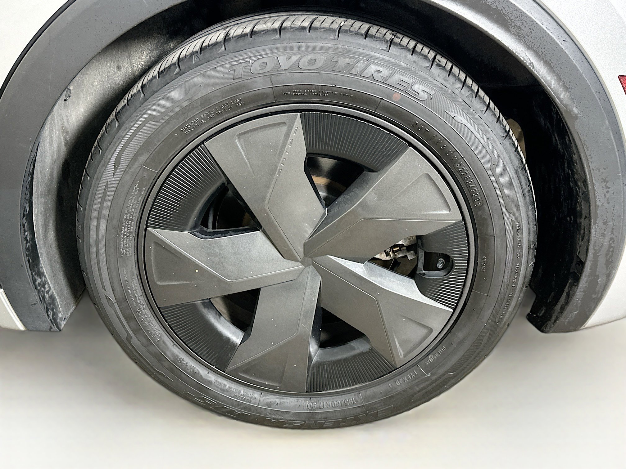 Used 2024 Toyota Prius LE image 11