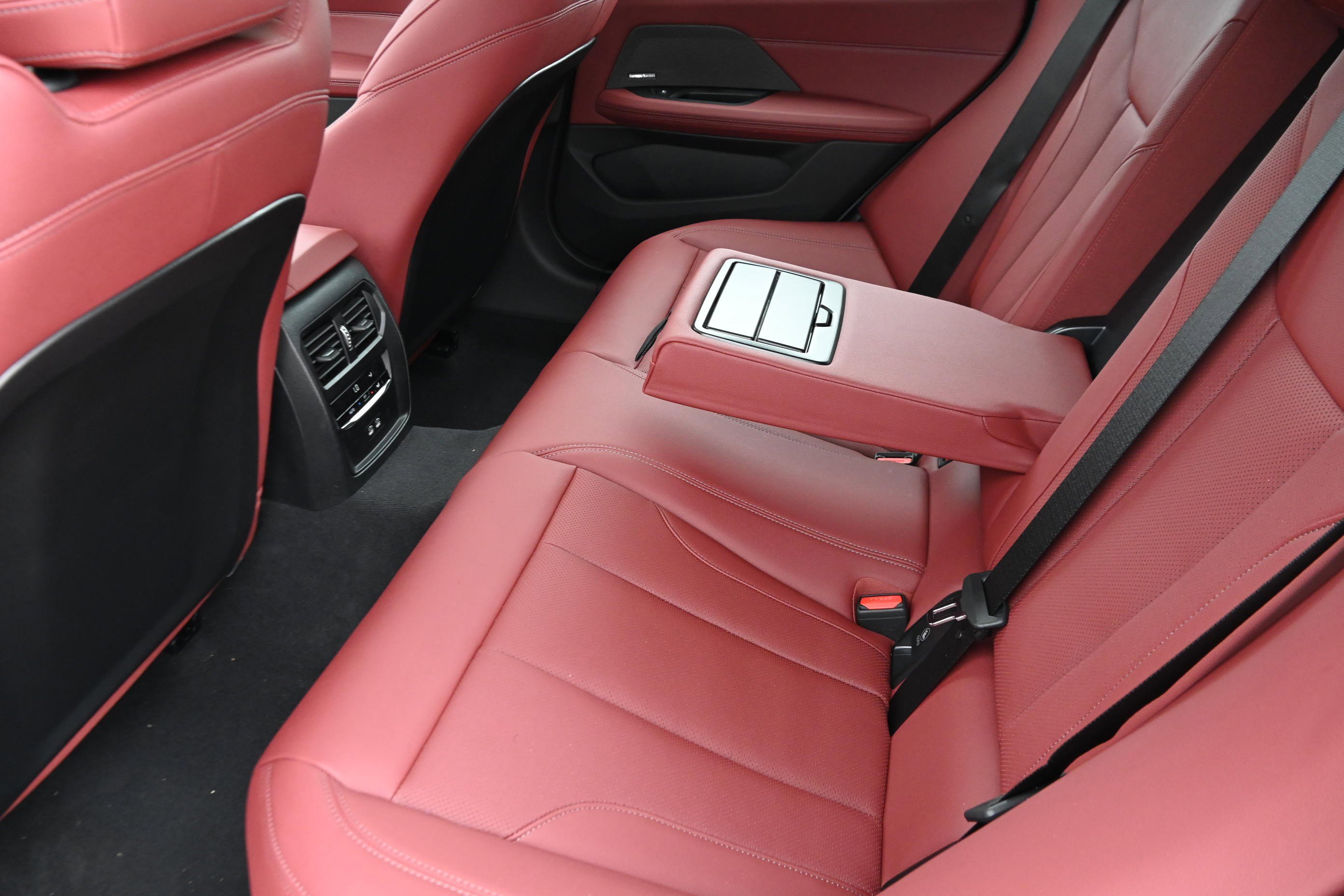 Certified 2025 BMW M440i image 11