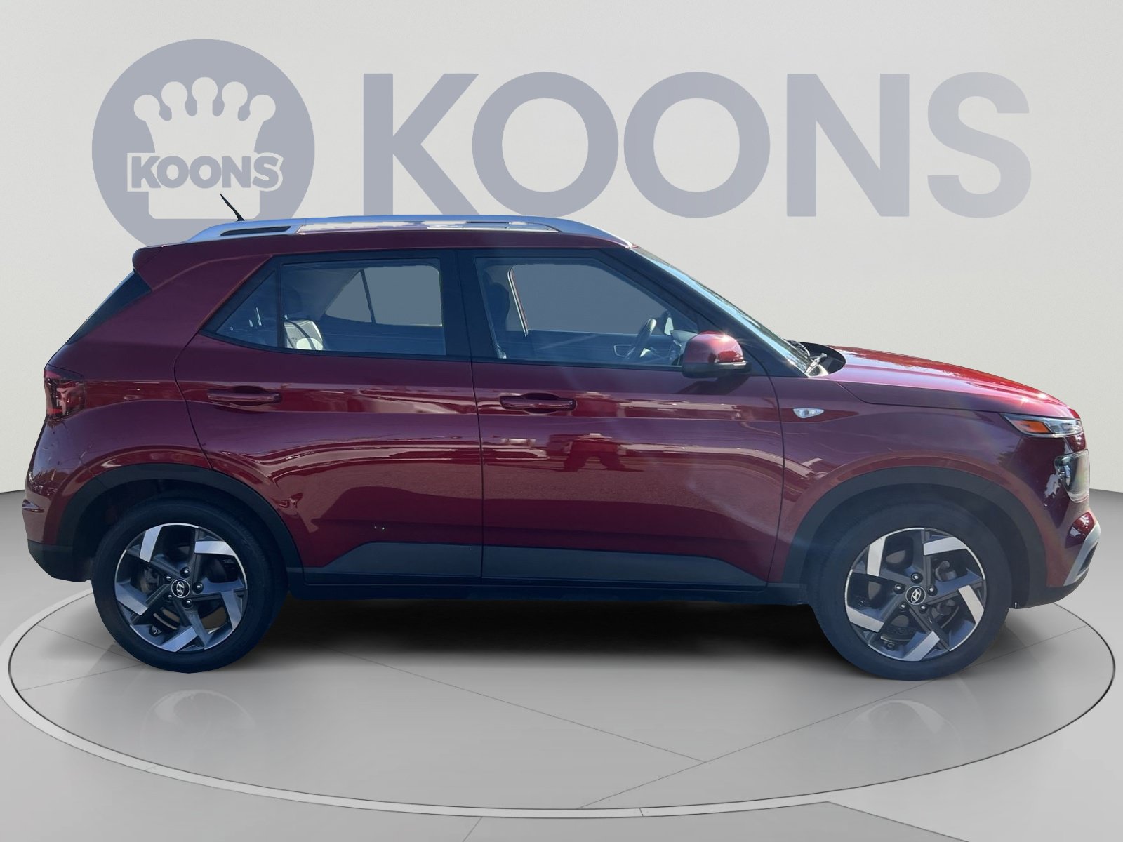 Used 2023 Hyundai Venue SEL w/ Cargo Package FWD image 8