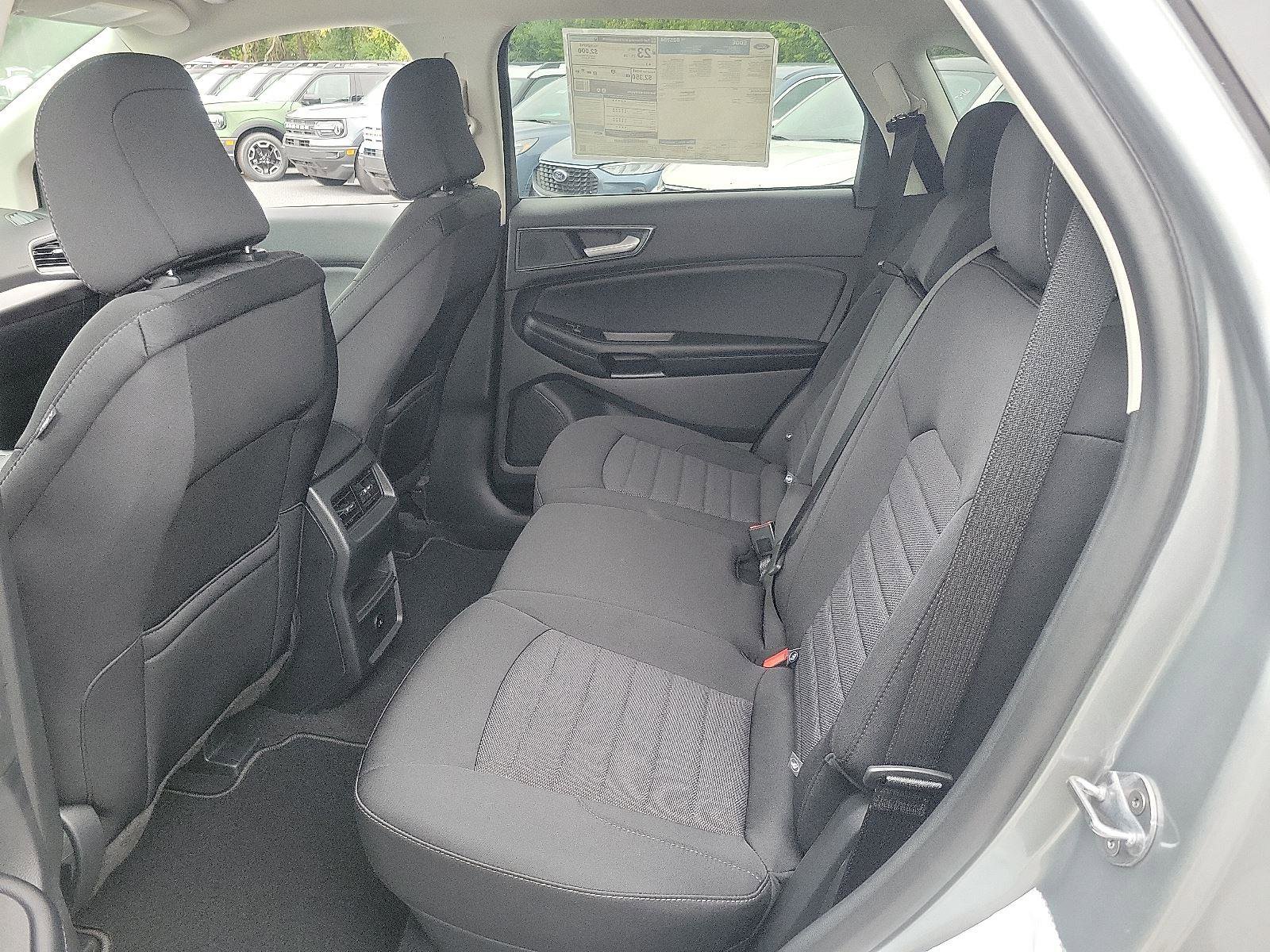 New 2024 Ford Edge SE image 6