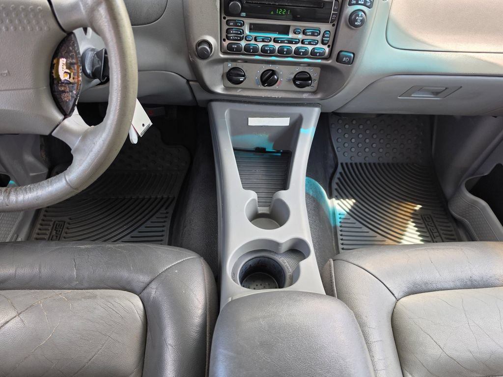 Used 2003 Ford Explorer Sport Trac XLS RWD image 28