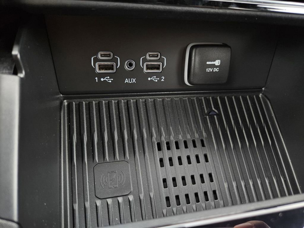 New 2026 Jeep Grand Cherokee Altitude image 22