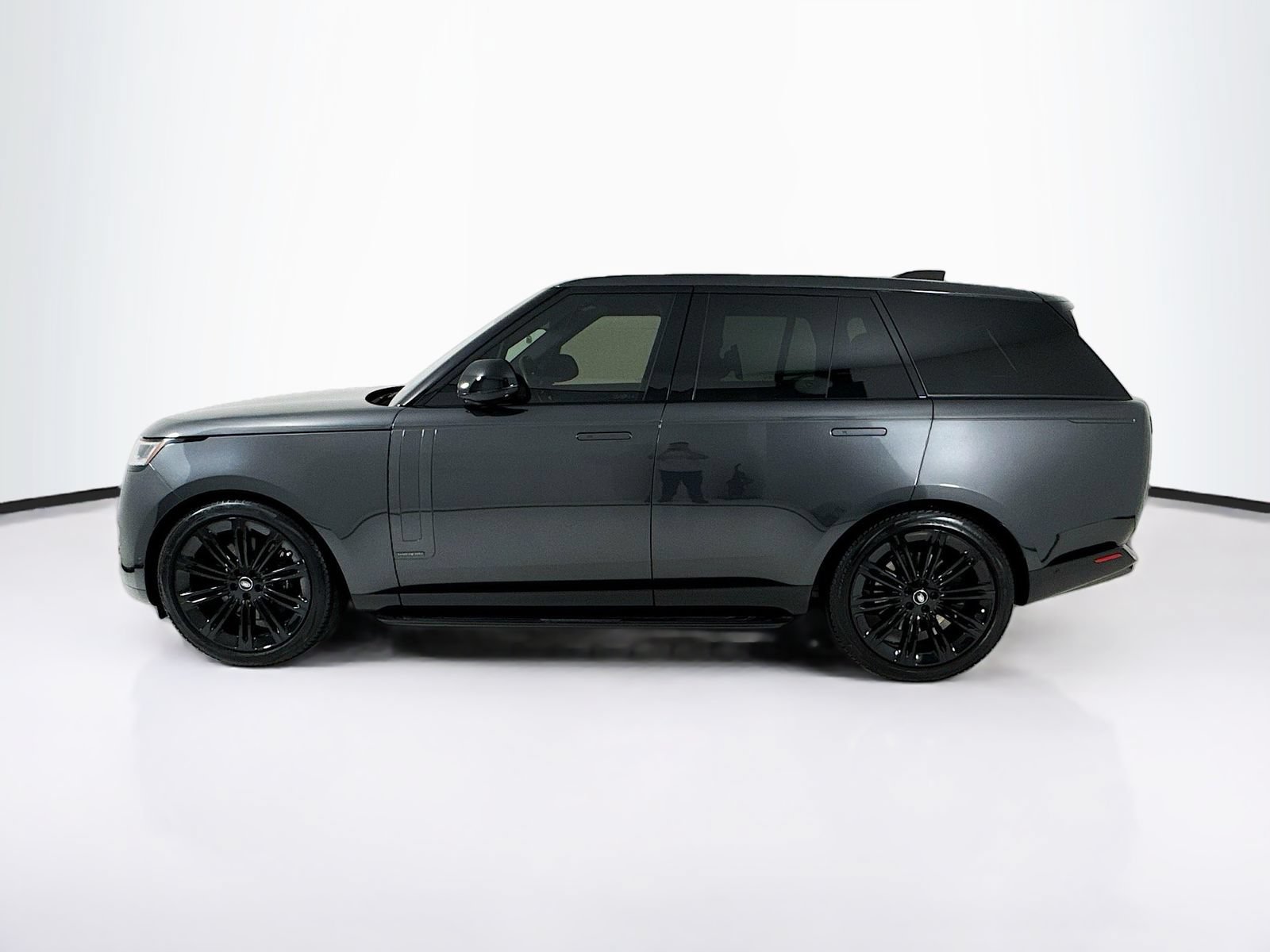 Used 2024 Land Rover Range Rover Autobiography AWD/4WD image 5