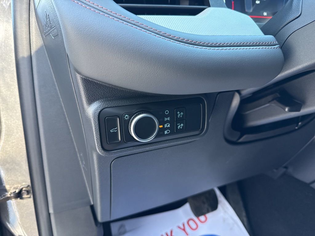 Used 2025 Ford Explorer Active image 15