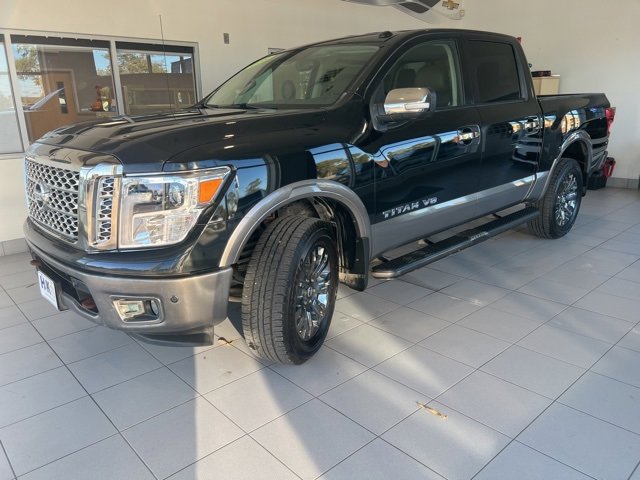 Used 2018 Nissan Titan Platinum Reserve image 3