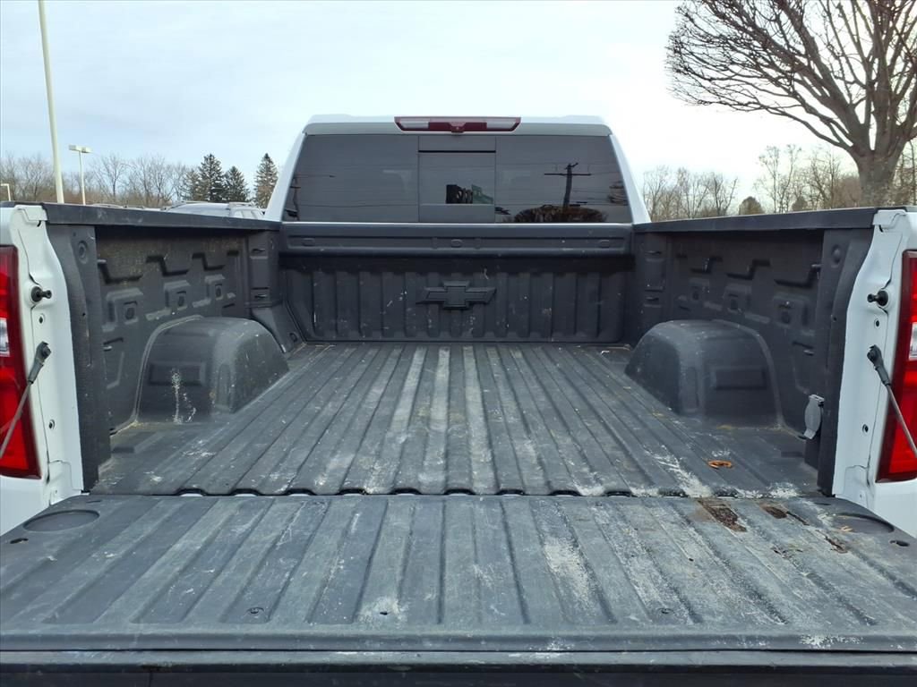 Used 2022 Chevrolet Silverado 1500 RST w/ Redline Edition image 8