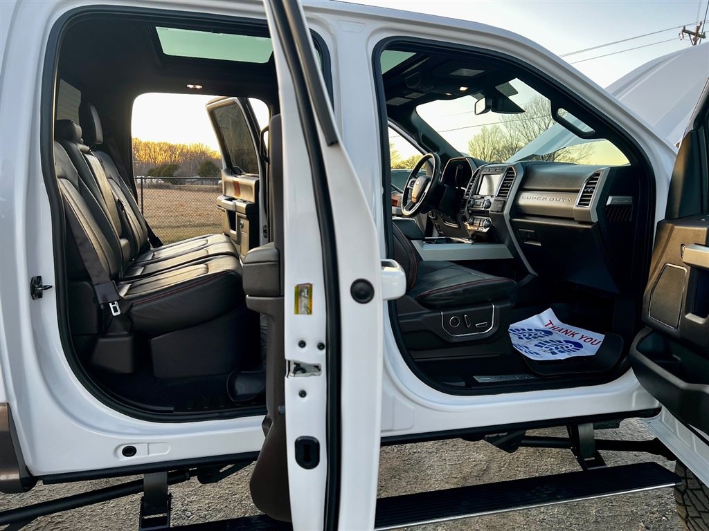 Used 2017 Ford F250 King Ranch w/ King Ranch Ultimate Package image 4