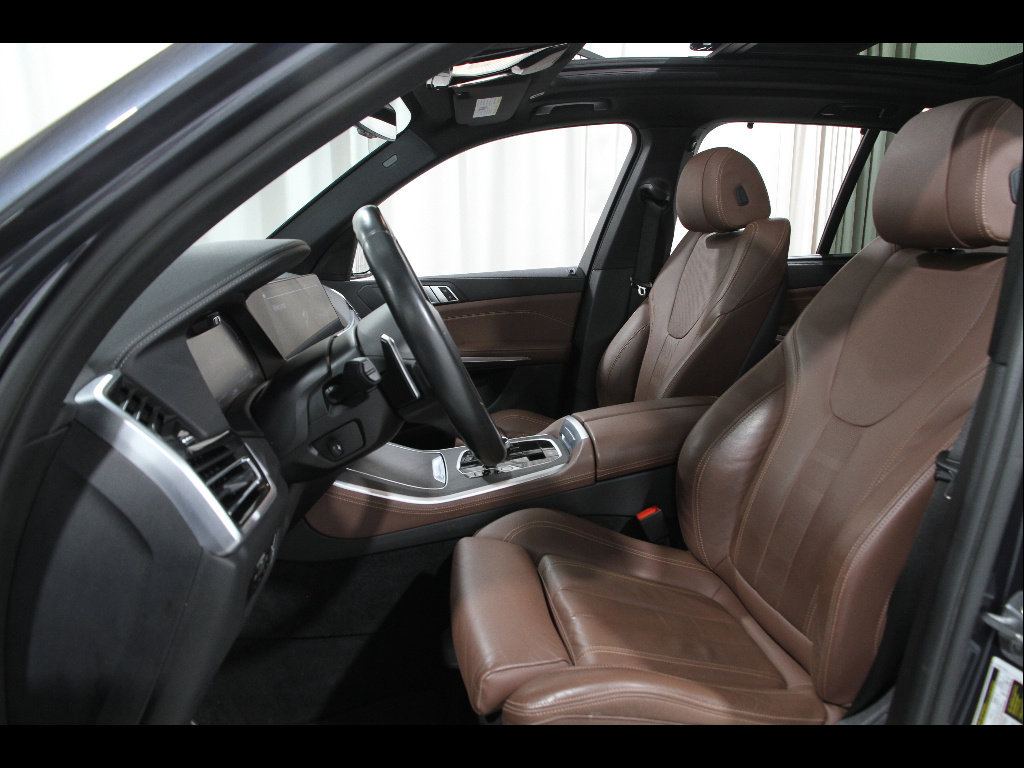 Certified 2022 BMW X5 xDrive40i w/ M Sport Package image 5