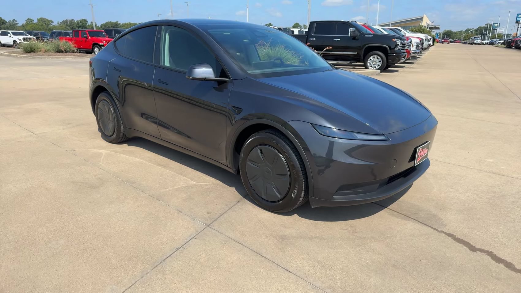 Used 2026 Tesla Model Y AWD image 9