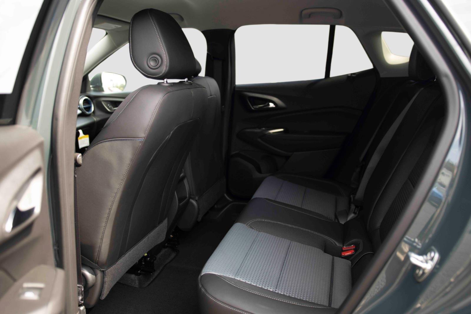 New 2026 Chevrolet Trax LS w/ LS Convenience Package FWD image 21