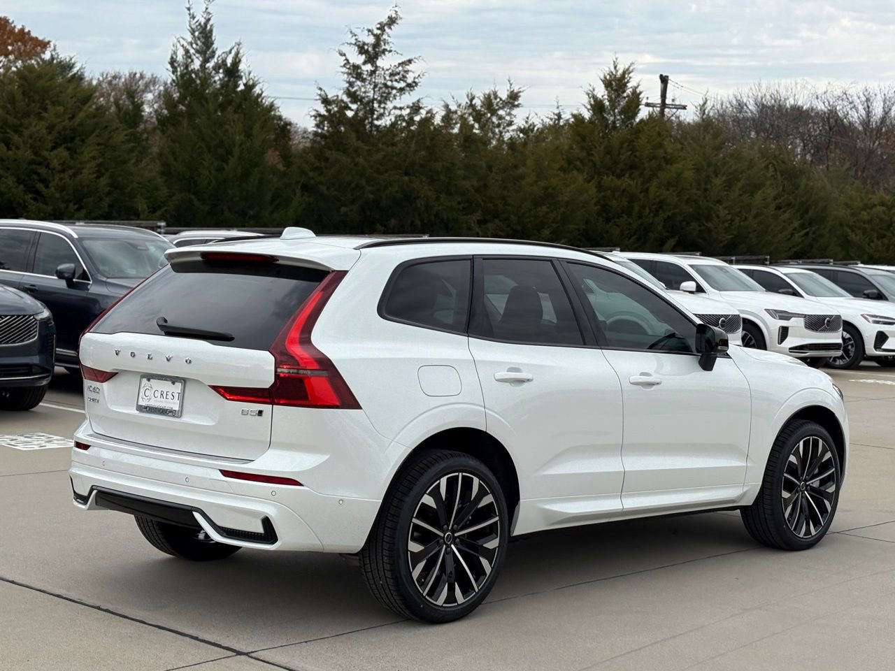 New 2026 Volvo XC60 B5 Ultra w/ Protection Package Premier image 4