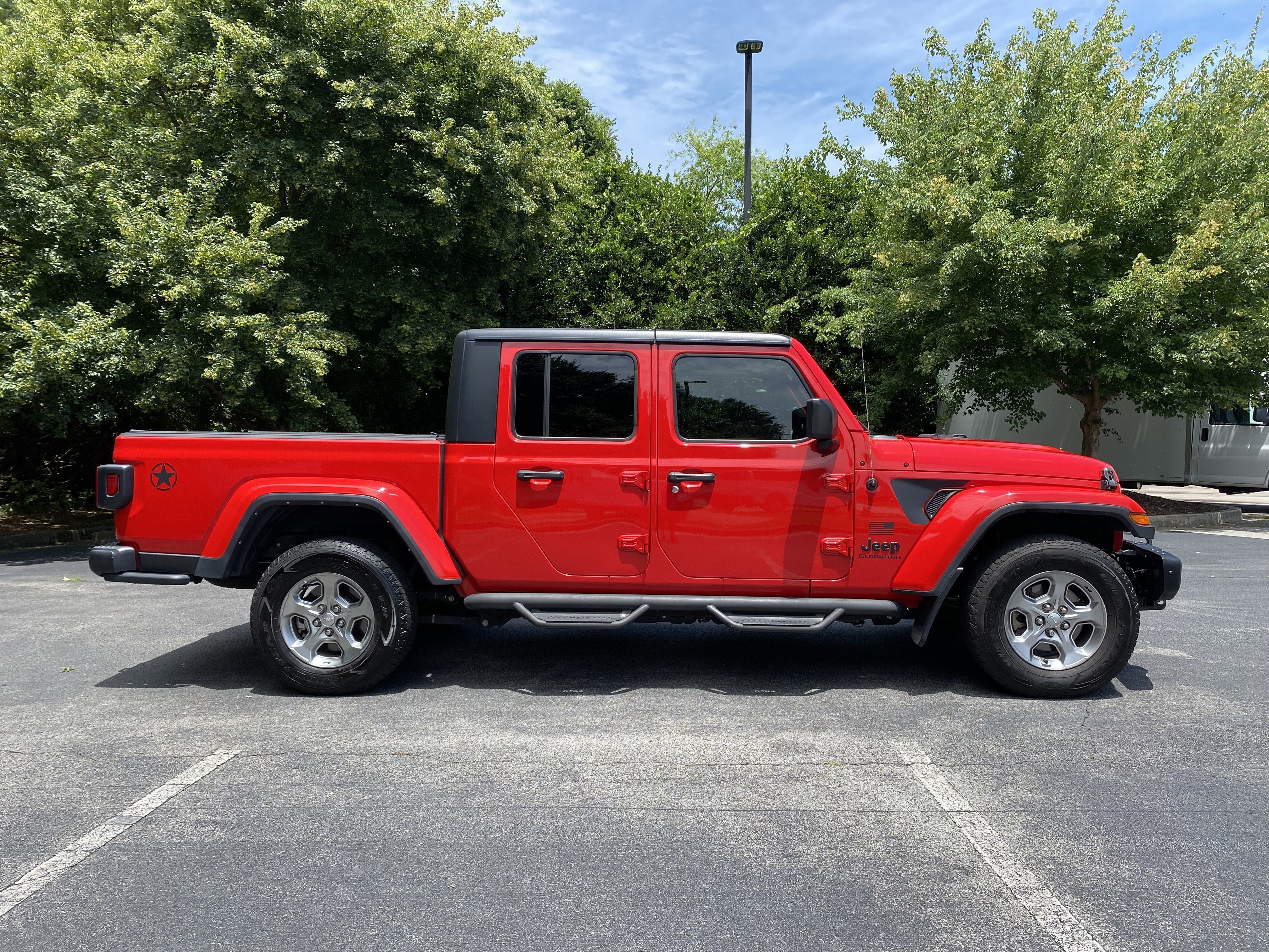 Used 2021 Jeep Gladiator Sport AWD/4WD image 10