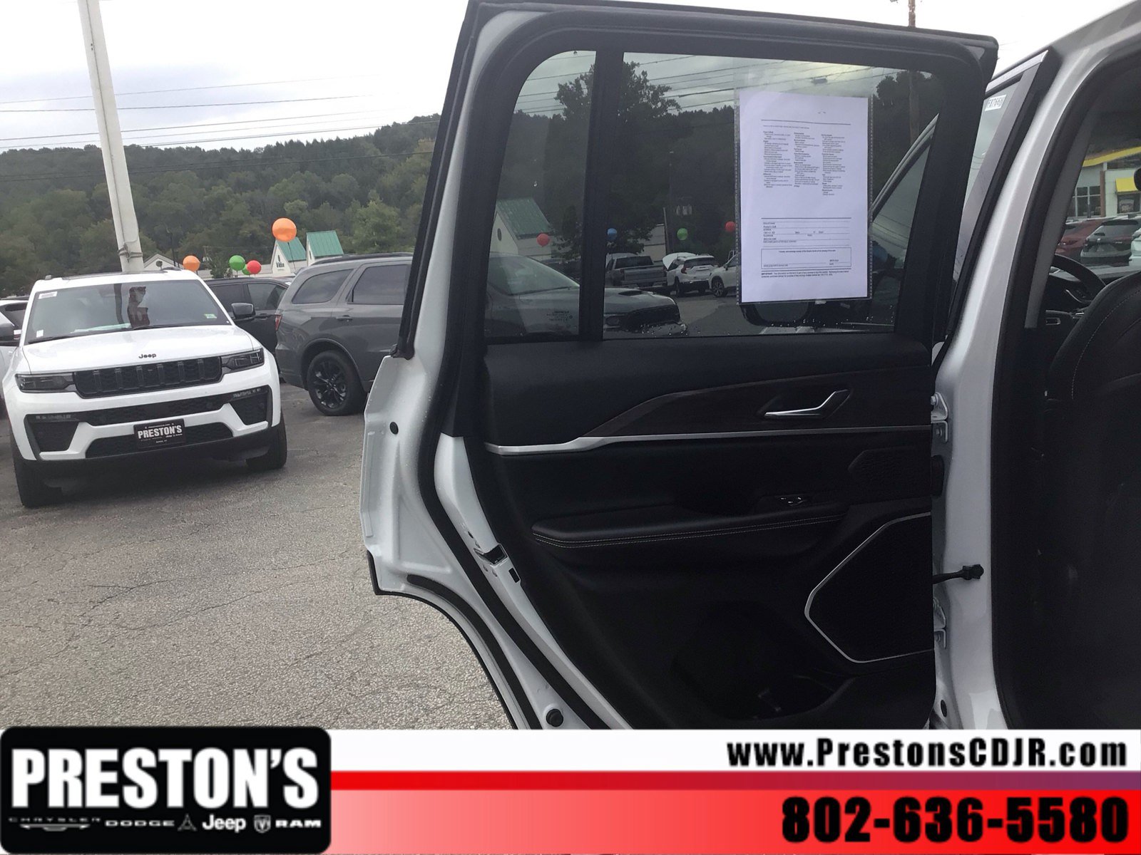Used 2024 Jeep Grand Cherokee Limited 4xe AWD/4WD image 22