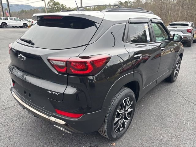 Used 2024 Chevrolet TrailBlazer ACTIV w/ Driver Confidence Package AWD/4WD image 4