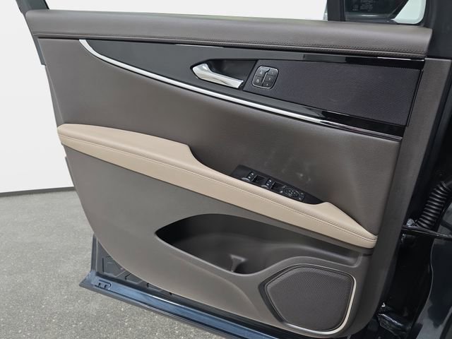 Certified 2022 Lincoln Nautilus AWD w/ Premium Package image 24