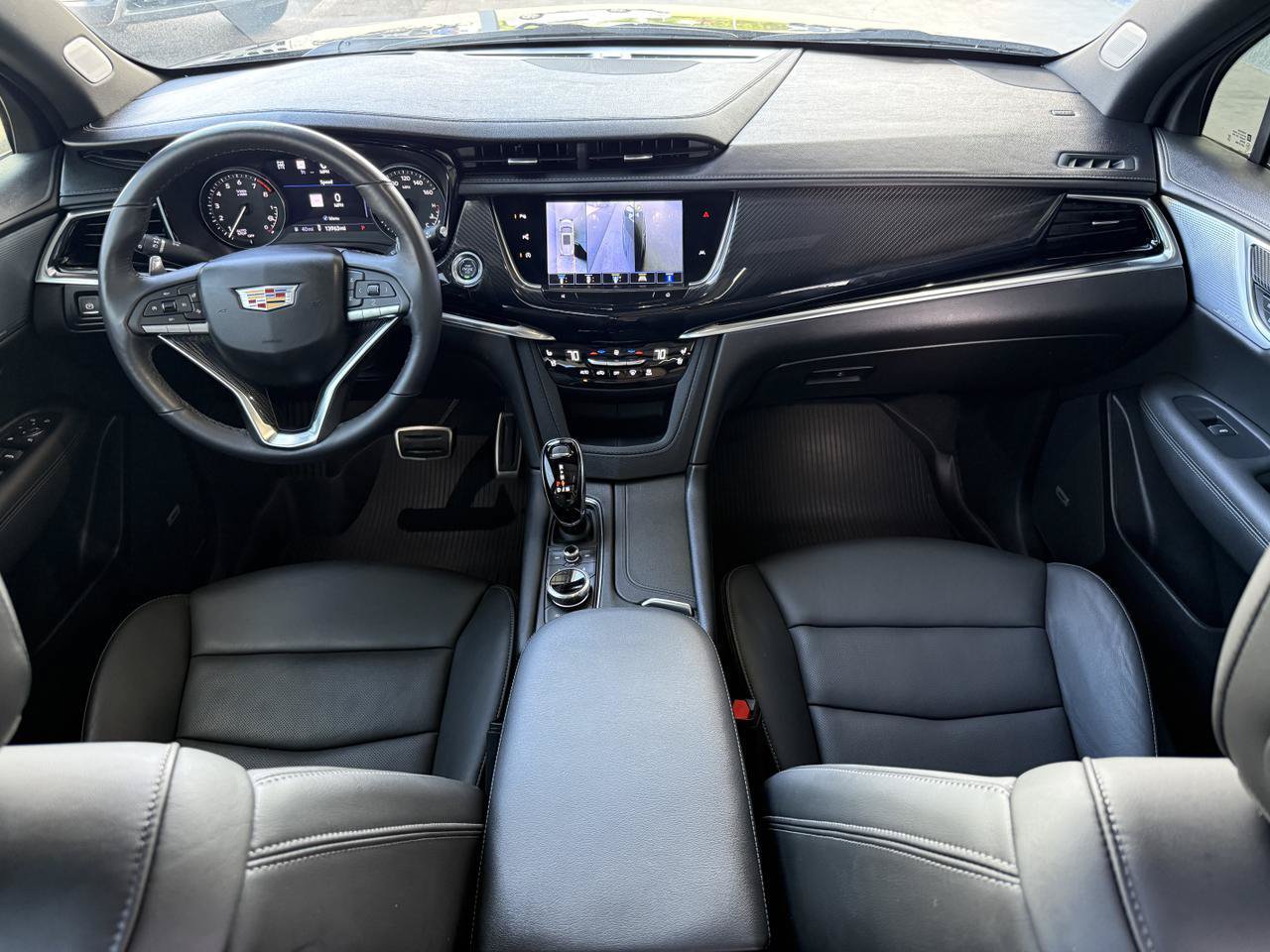 Used 2024 Cadillac XT6 Sport w/ Technology Package AWD/4WD image 29