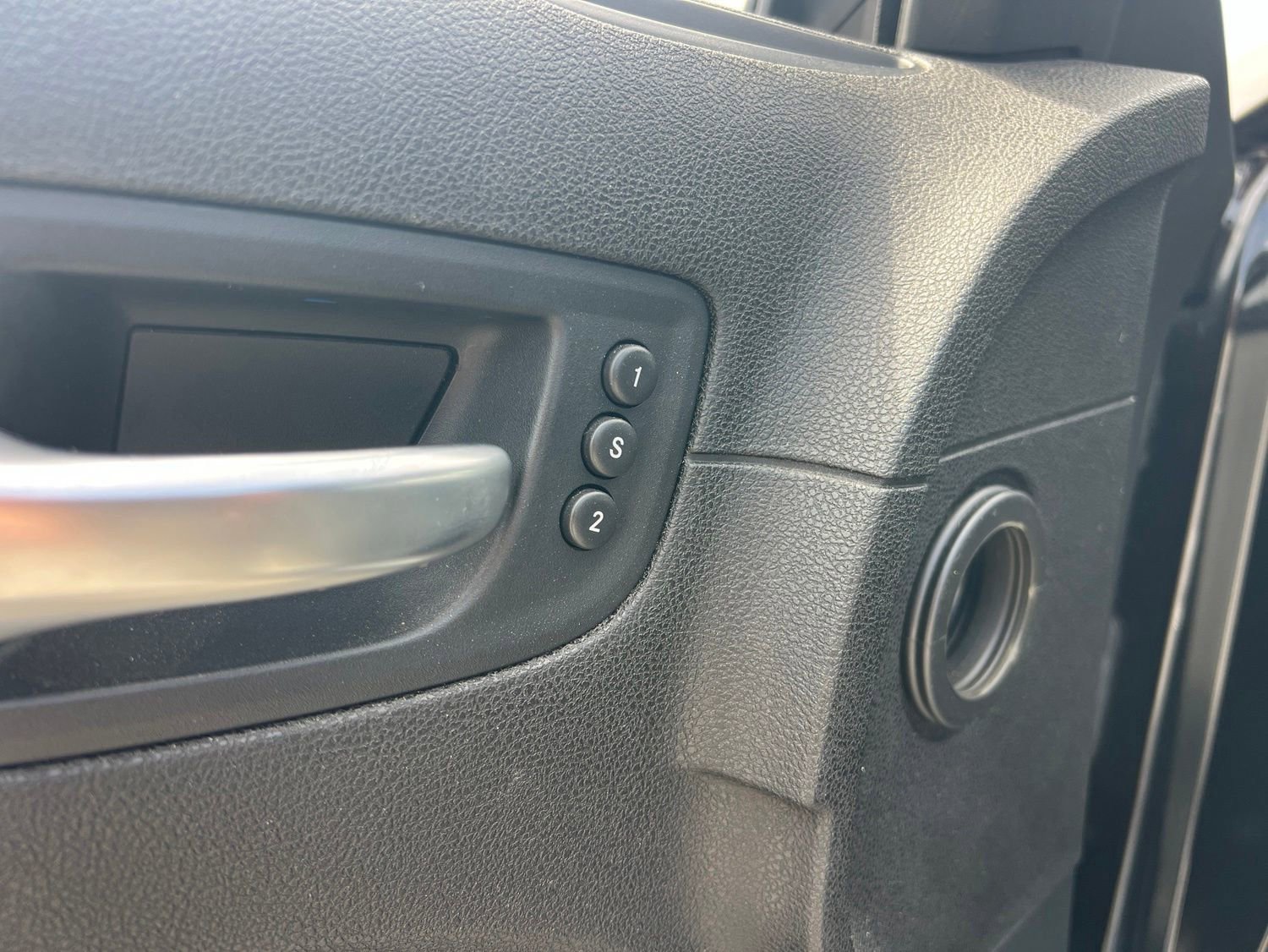 Used 2013 Chrysler 300 C w/ Beats Audio Group RWD image 28