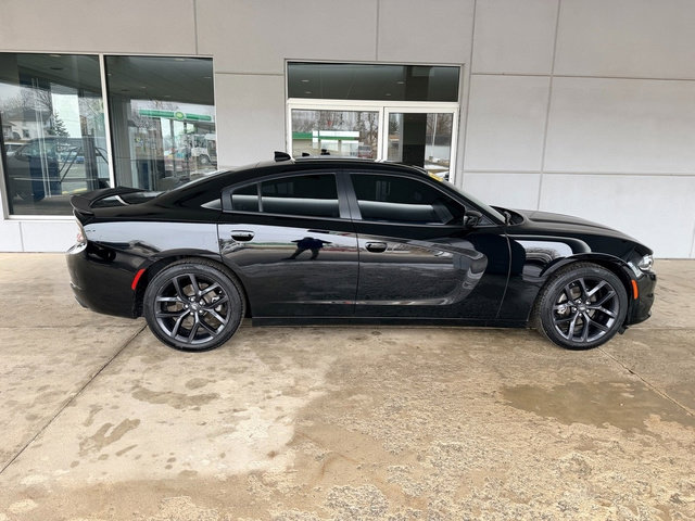 Used 2023 Dodge Charger SXT w/ Blacktop Package image 6