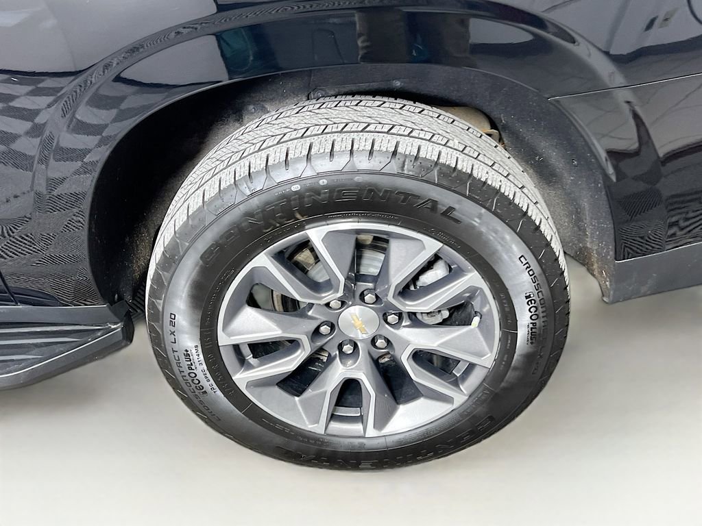 Used 2024 Chevrolet Suburban LT w/ LT Signature Package image 27