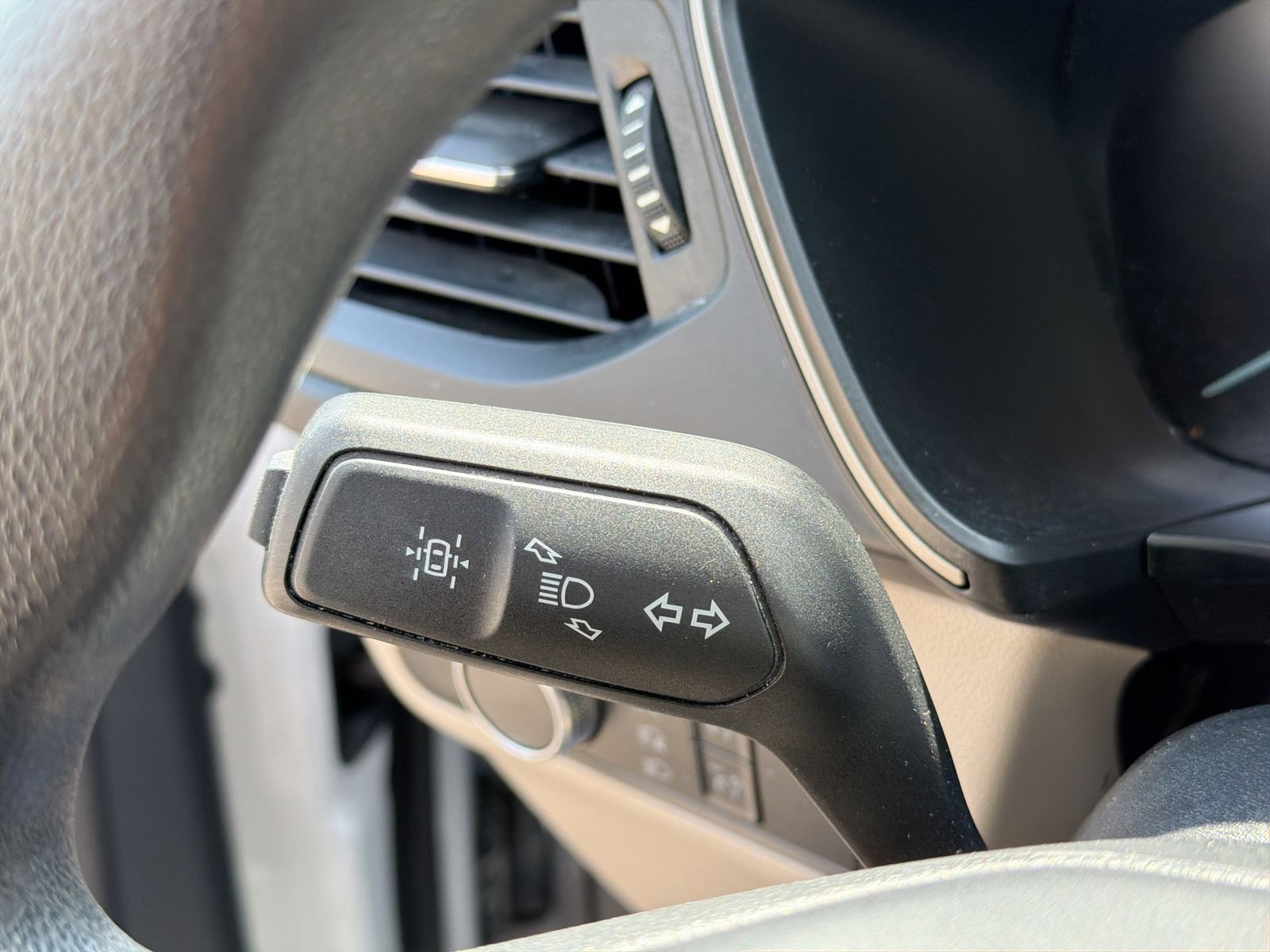 Used 2020 Ford Escape SE AWD/4WD image 29