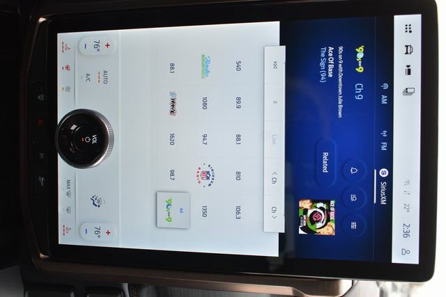 Used 2024 Ford F150 Lightning Lariat image 27