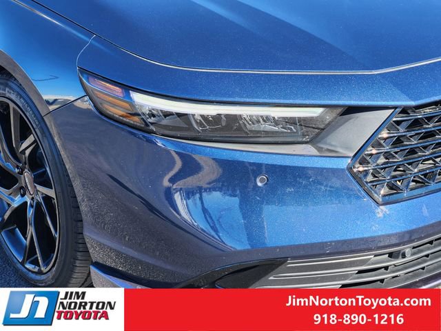 Used 2025 Honda Accord Touring image 9