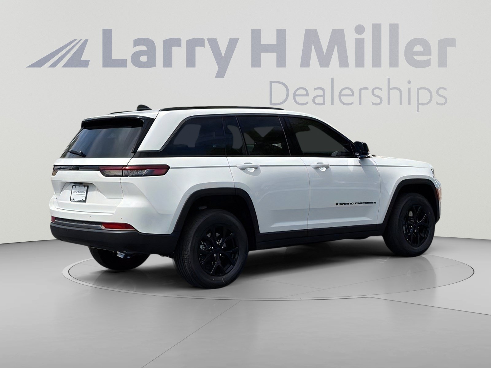 New 2026 Jeep Grand Cherokee Altitude RWD image 6