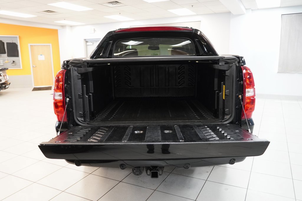 Used 2013 Chevrolet Avalanche LT w/ Suspension Package, Off-Road image 10